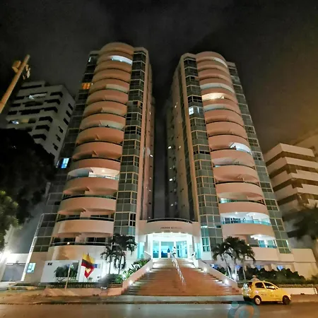 Hermoso Apartamento Cerca Al Mar Por Parceros Group Apartamento